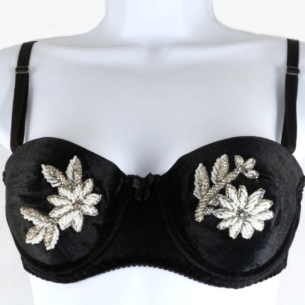 New 34C Velour Bra with Vintage Appliques